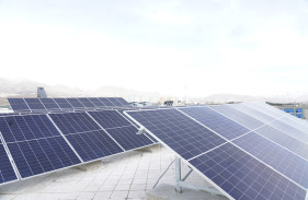 منطقة الابتكار الإيرانية تدشن محطة طاقة شمسية بقدرة 110 كيلووات تعتمد على المعرفة المحلية والمعدات الإيرانية